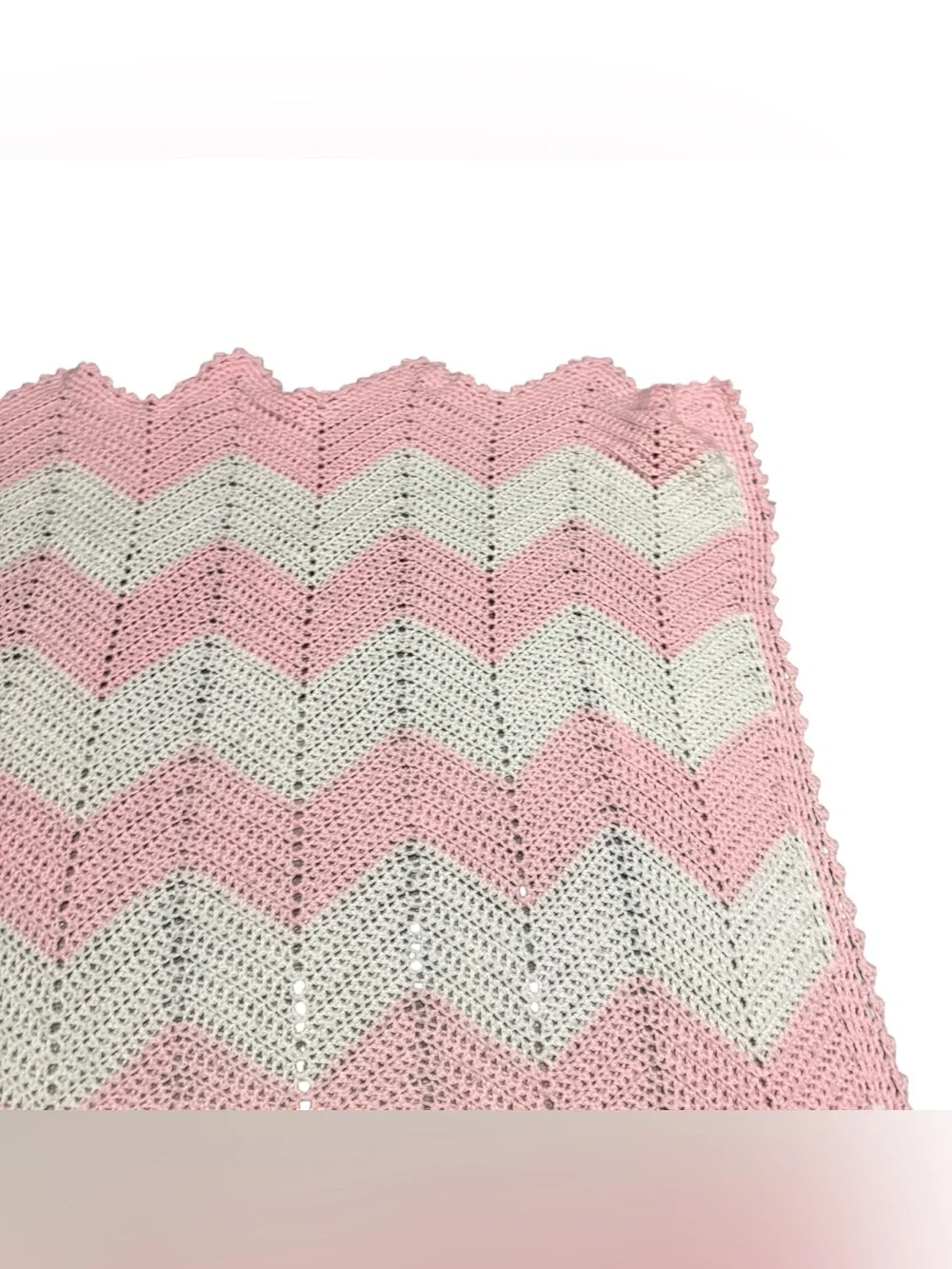 Pink White Chevron Crochet Blanket Scalloped Edge Handmade 40x58